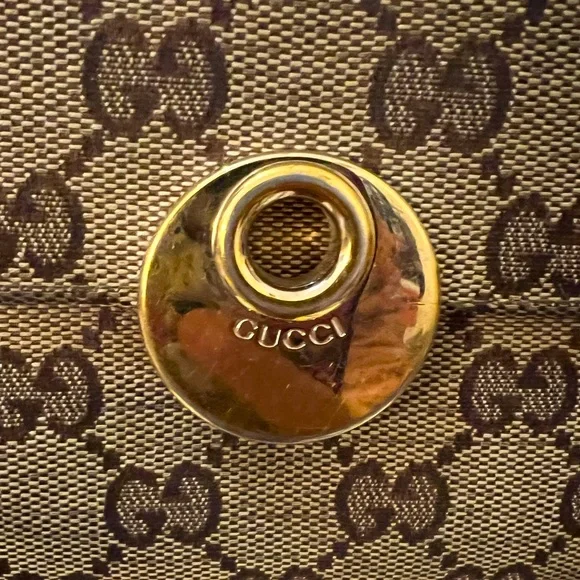 ⭐️Gucci Eclipse Compact Canvass Wallet Gold Tone Hardware 2 Snap Closures - Picture 2 of 15